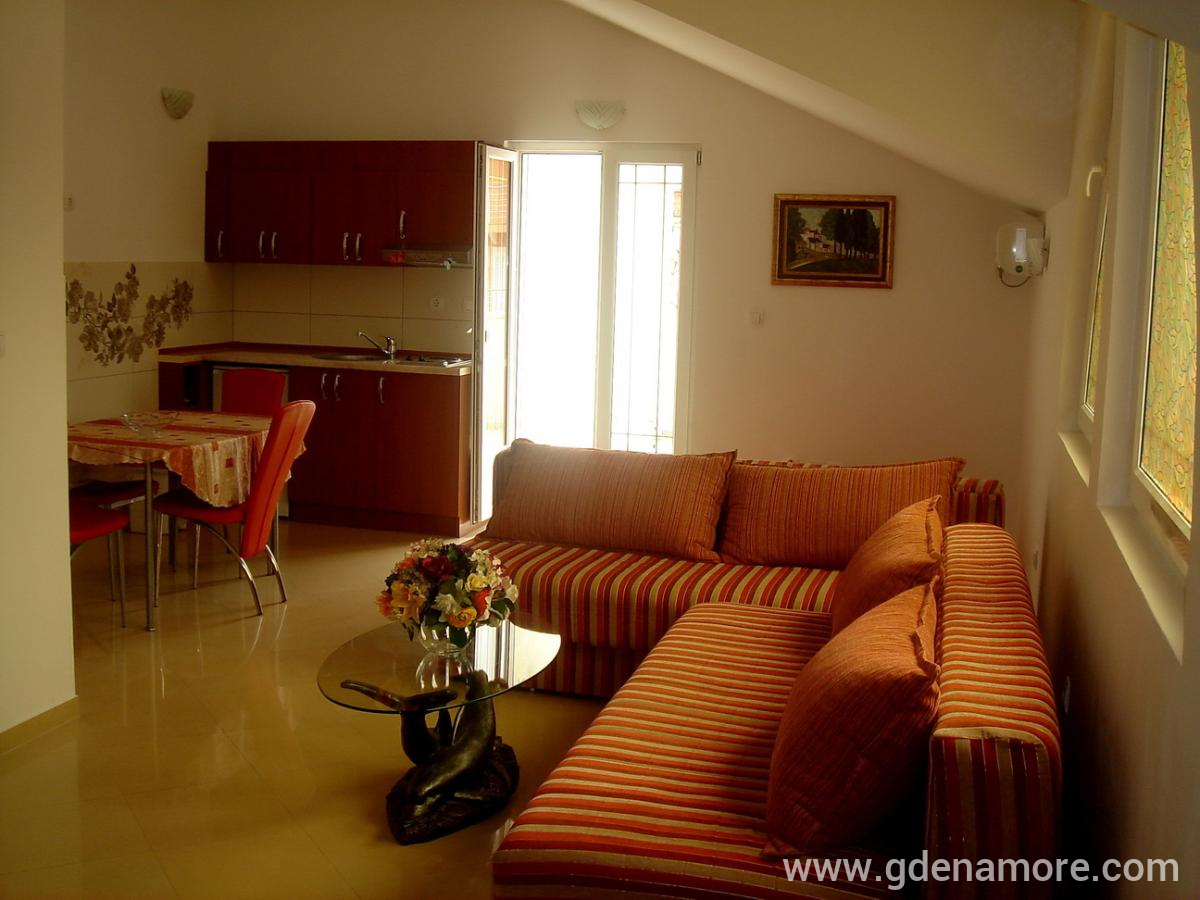 Apartmani Odalović, privatni smeštaj u mestu Bijela, Crna Gora