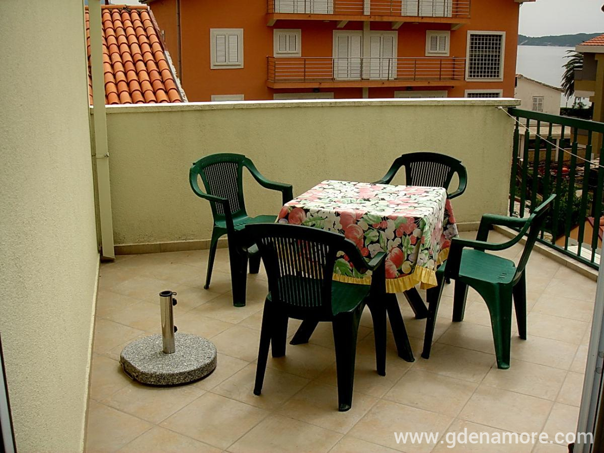 Apartmani Odalović, privatni smeštaj u mestu Bijela, Crna Gora